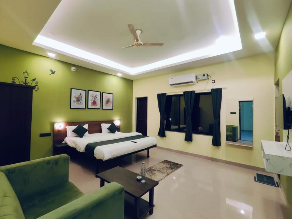 Emerald Euphoria The Luxury Stay Near Infocity Best Seller ブバネーシュワル エクステリア 写真