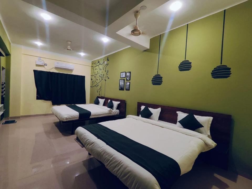 Emerald Euphoria The Luxury Stay Near Infocity Best Seller ブバネーシュワル エクステリア 写真