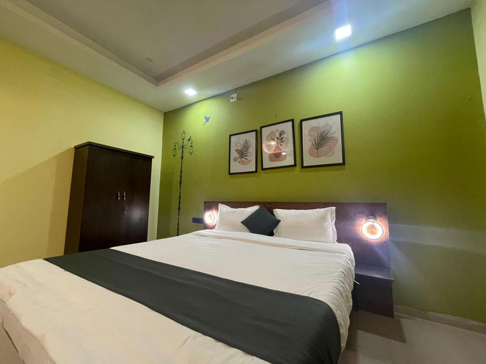 Emerald Euphoria The Luxury Stay Near Infocity Best Seller ブバネーシュワル エクステリア 写真